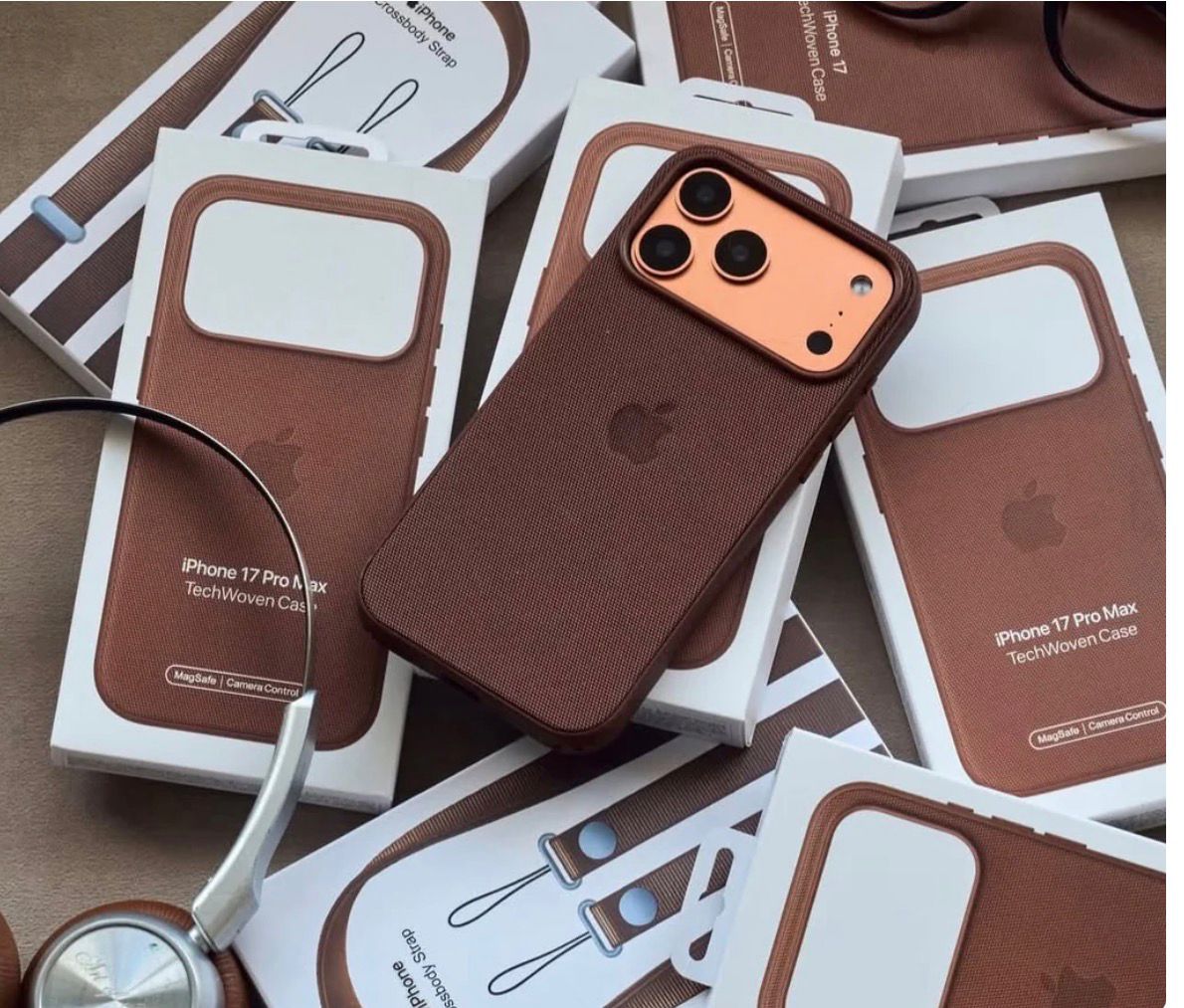 İphone MagSafe Özellikli Premium Tech Dokuma Kılıf Kahverengi